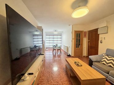 Piso con balcón en venta en Sur