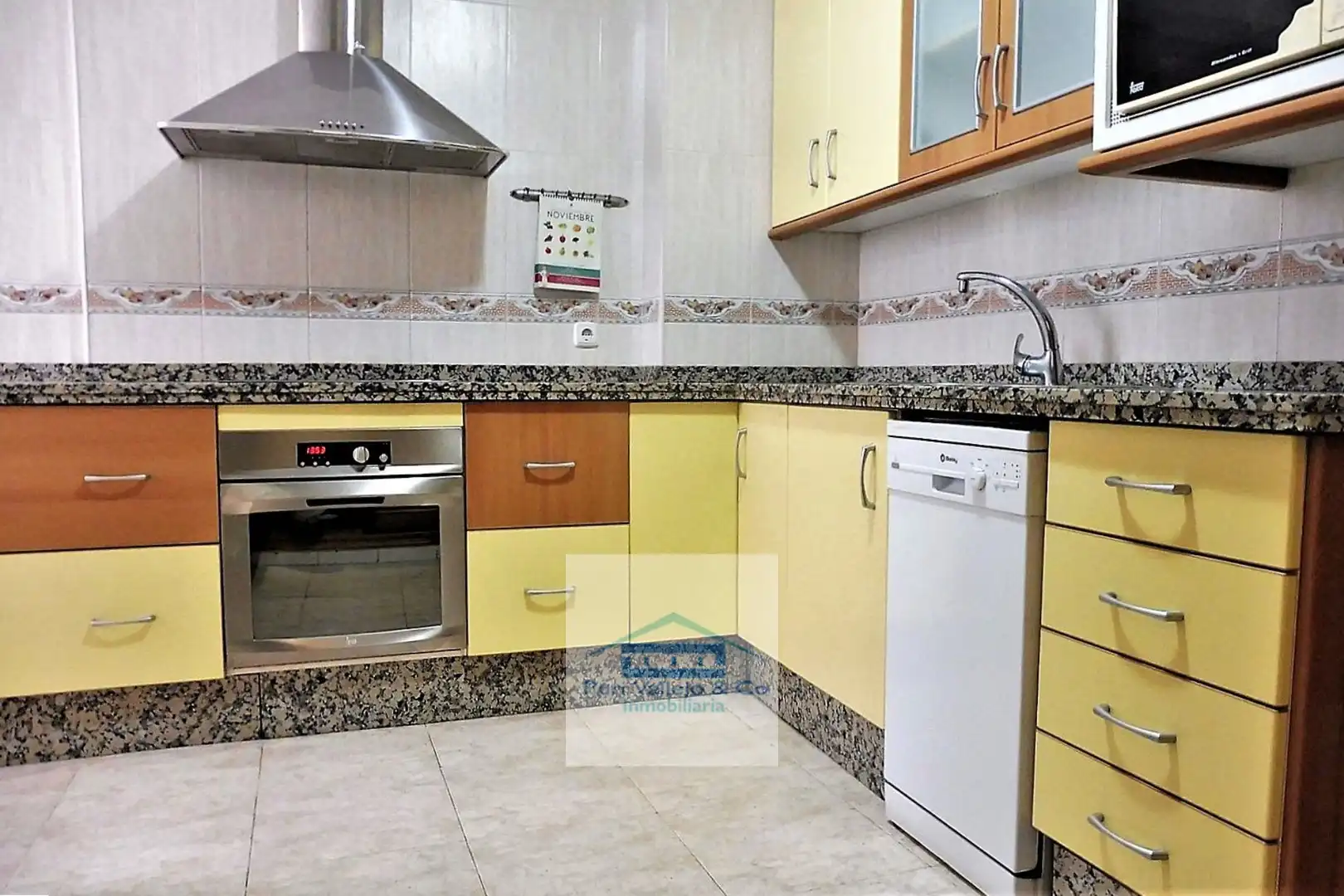 Cuina de Pis en venda en Córdoba amb Aire condicionat, Calefacció i Terrassa