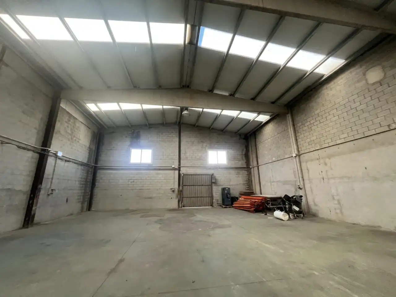 Nau industrial en venda en Riells i Viabrea