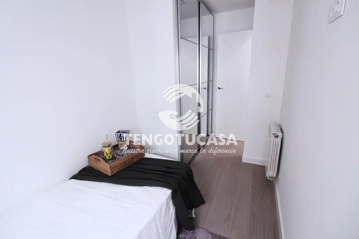 Bedroom of Flat for sale in Madrid  with Air Conditioner, Heating and Furnished