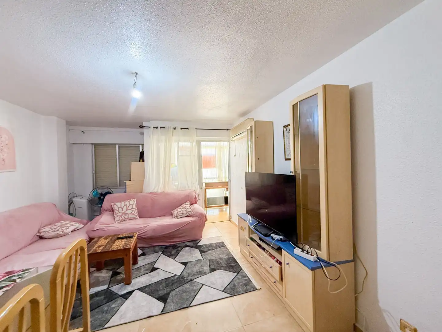 Sala de estar de Apartamento en venta en Águilas con Aire acondicionado, Amueblado y Horno