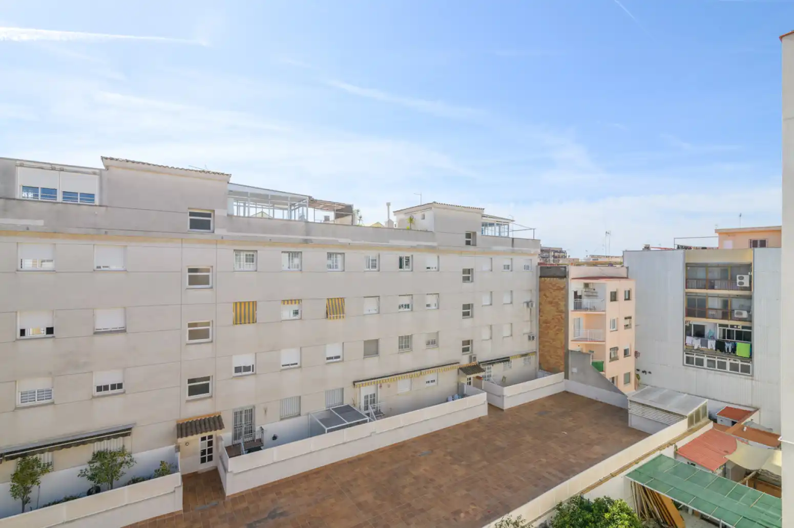 Vista exterior de Ático en venta en Viladecans con Balcón