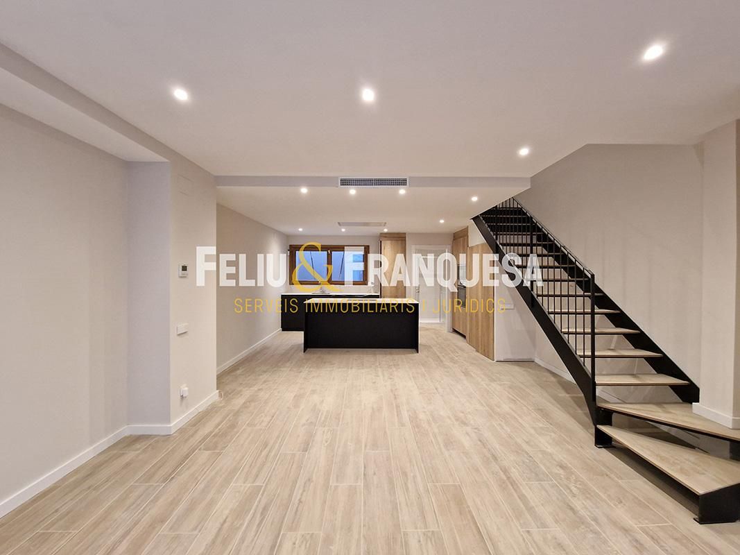 Casa adosada en venda en Sant Quirze del Vallès amb Calefacció, Forn i TV