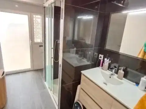 Bany de Pis en venda en Valencia amb Parquet