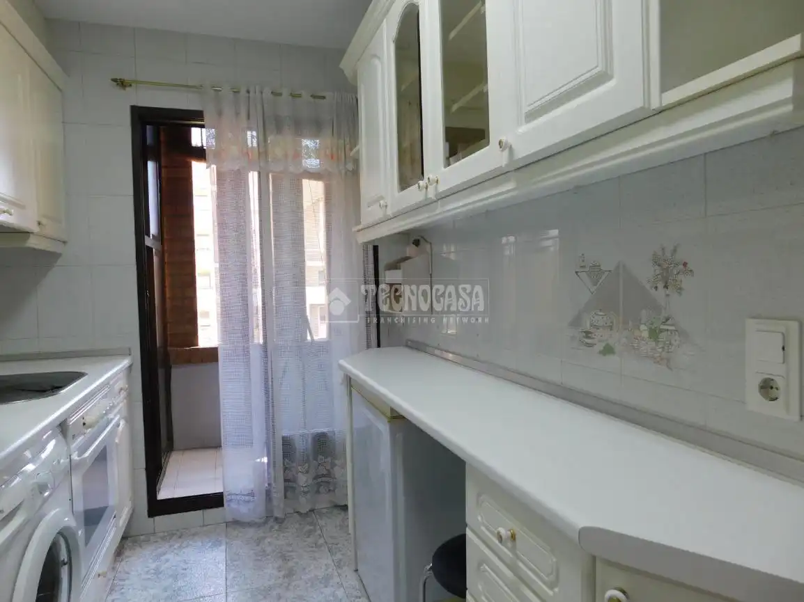 Kitchen of Flat for sale in Zaragoza  with Air Conditioner, Heating and Terrace
