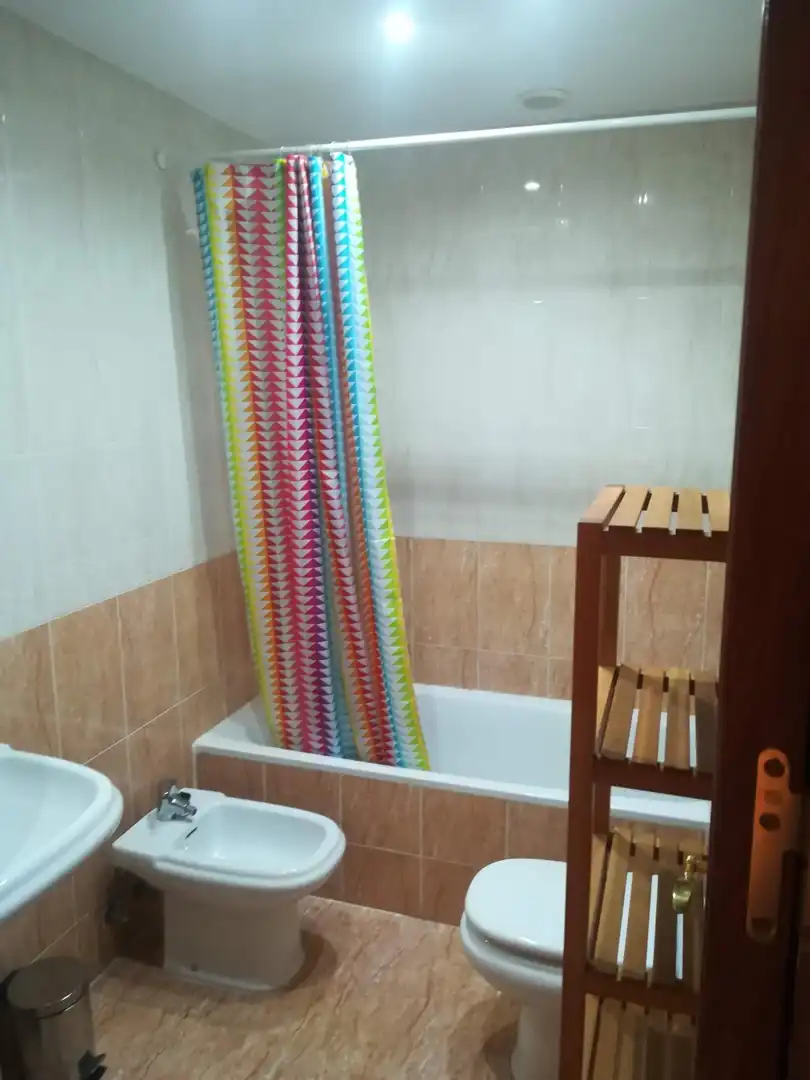 Baño de Piso de alquiler en El Ejido con Jardín privado, Terraza y Piscina