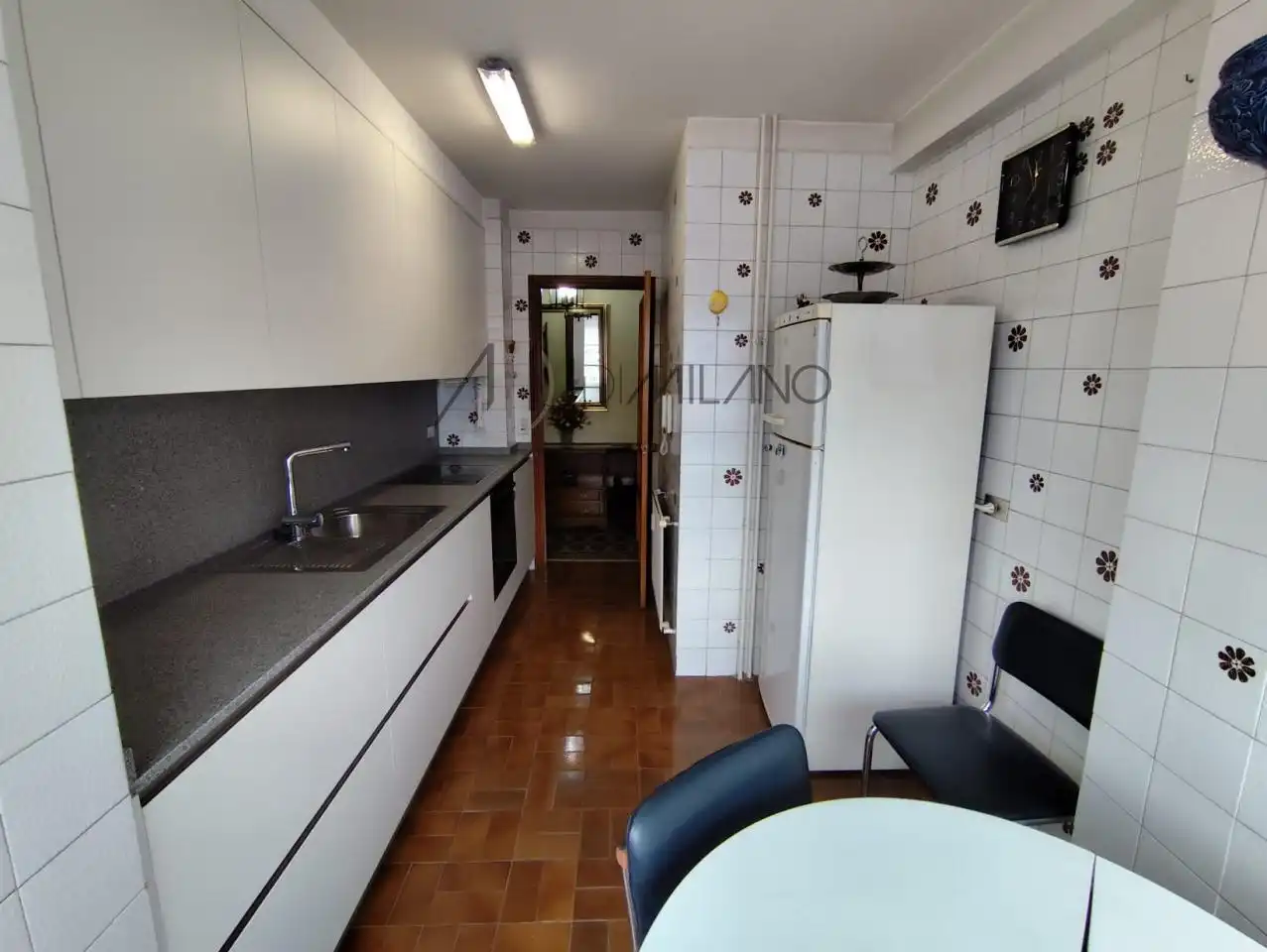 Cocina de Piso de alquiler en Vigo  con Calefacción, Parquet y Amueblado