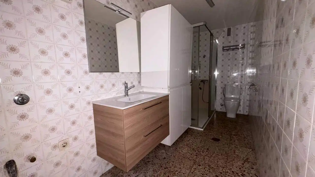 Baño de Piso en venta en León Capital  con Terraza