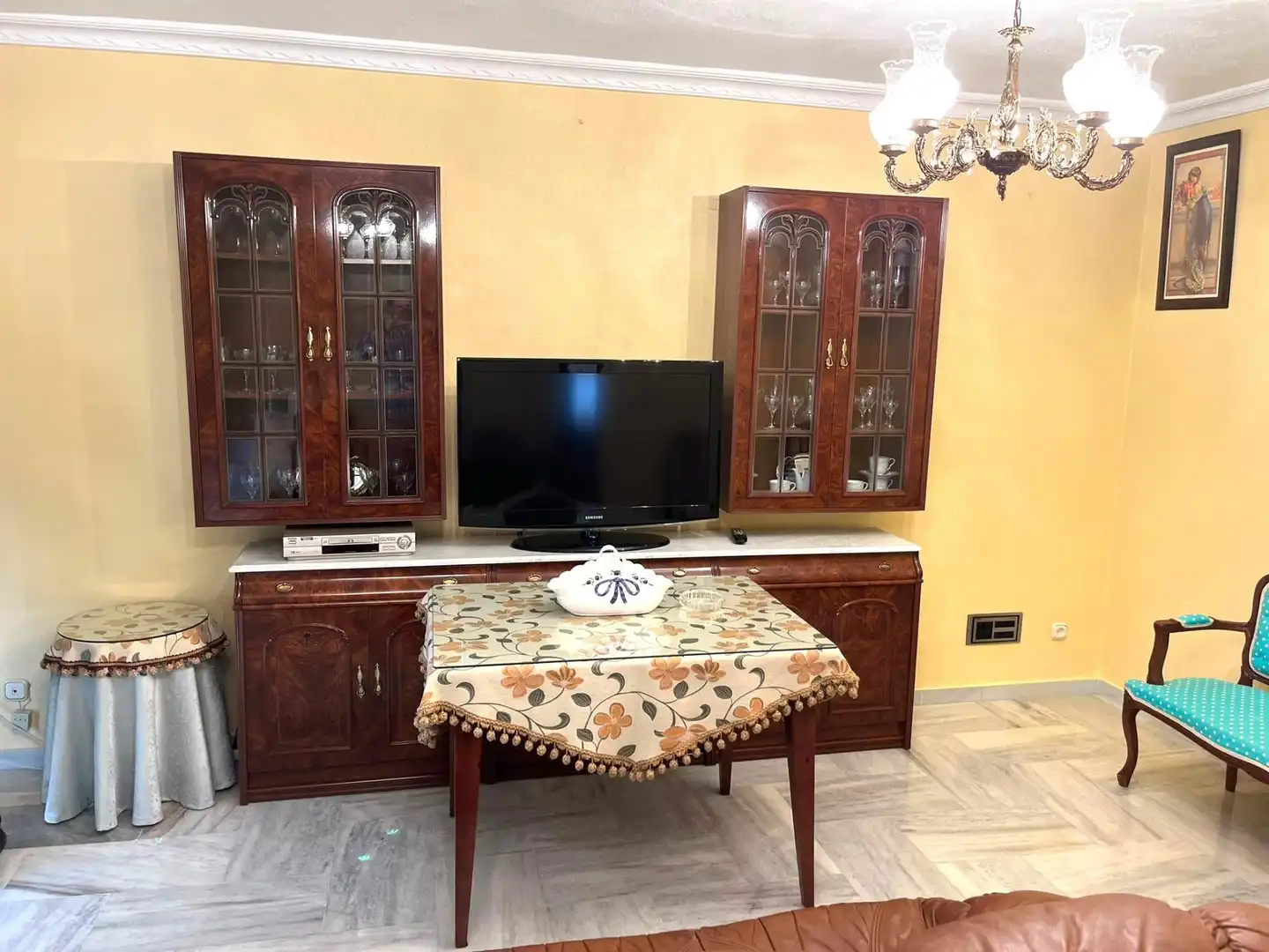 Sala de estar de Casa adosada en venta en Moguer con Aire acondicionado, Terraza y Trastero