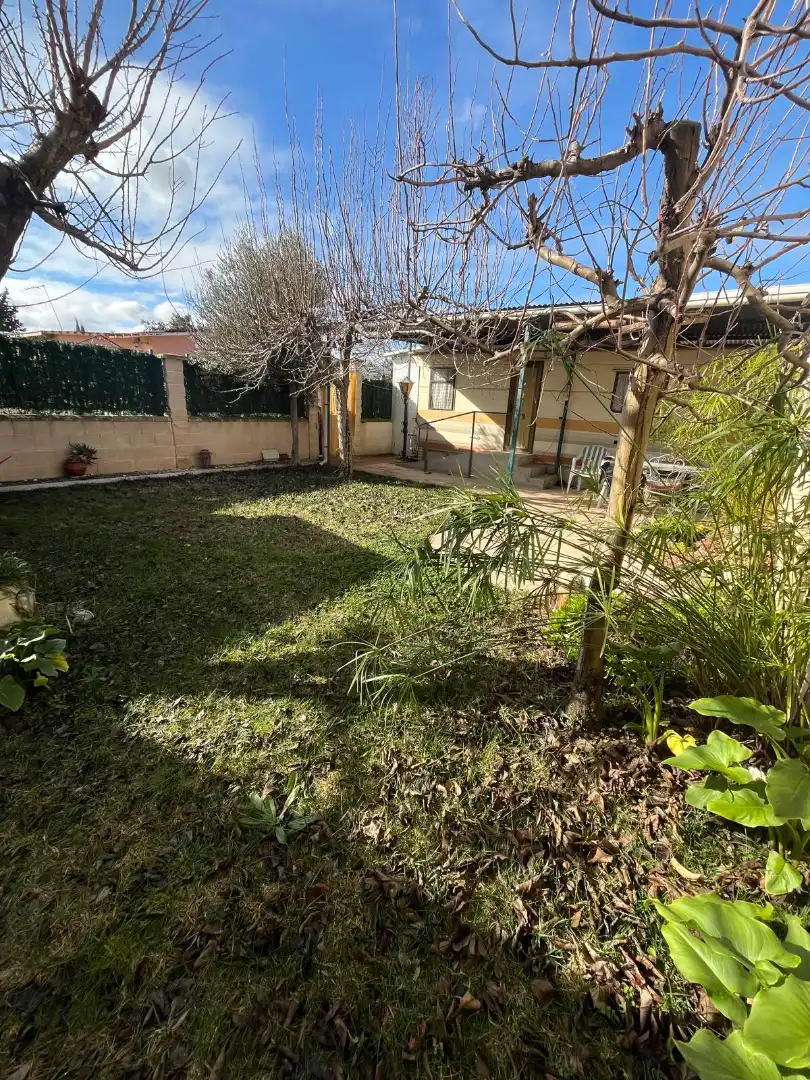 Jardín de Finca rústica en venta en Zaragoza con Aire acondicionado, Calefacción y Jardín privado