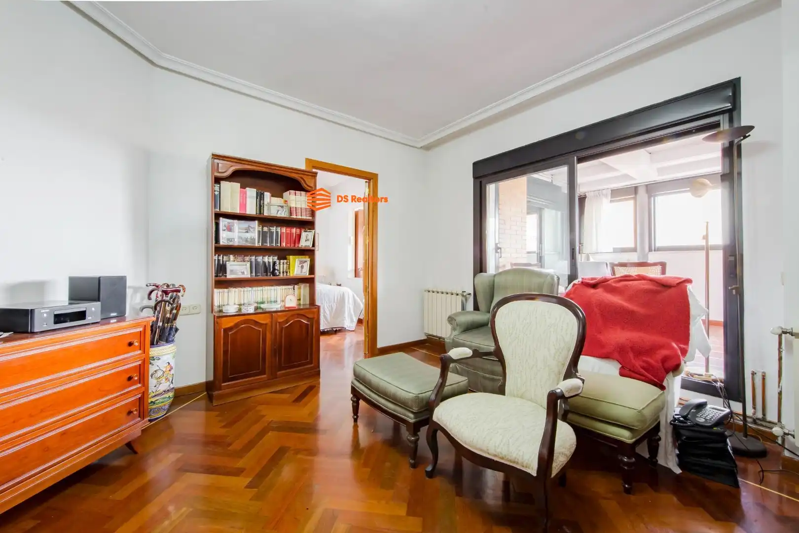 Wohnzimmer von Dachboden zum Verkauf in Madrid mit Heizung, Möbliert und Gemeinschaftspool