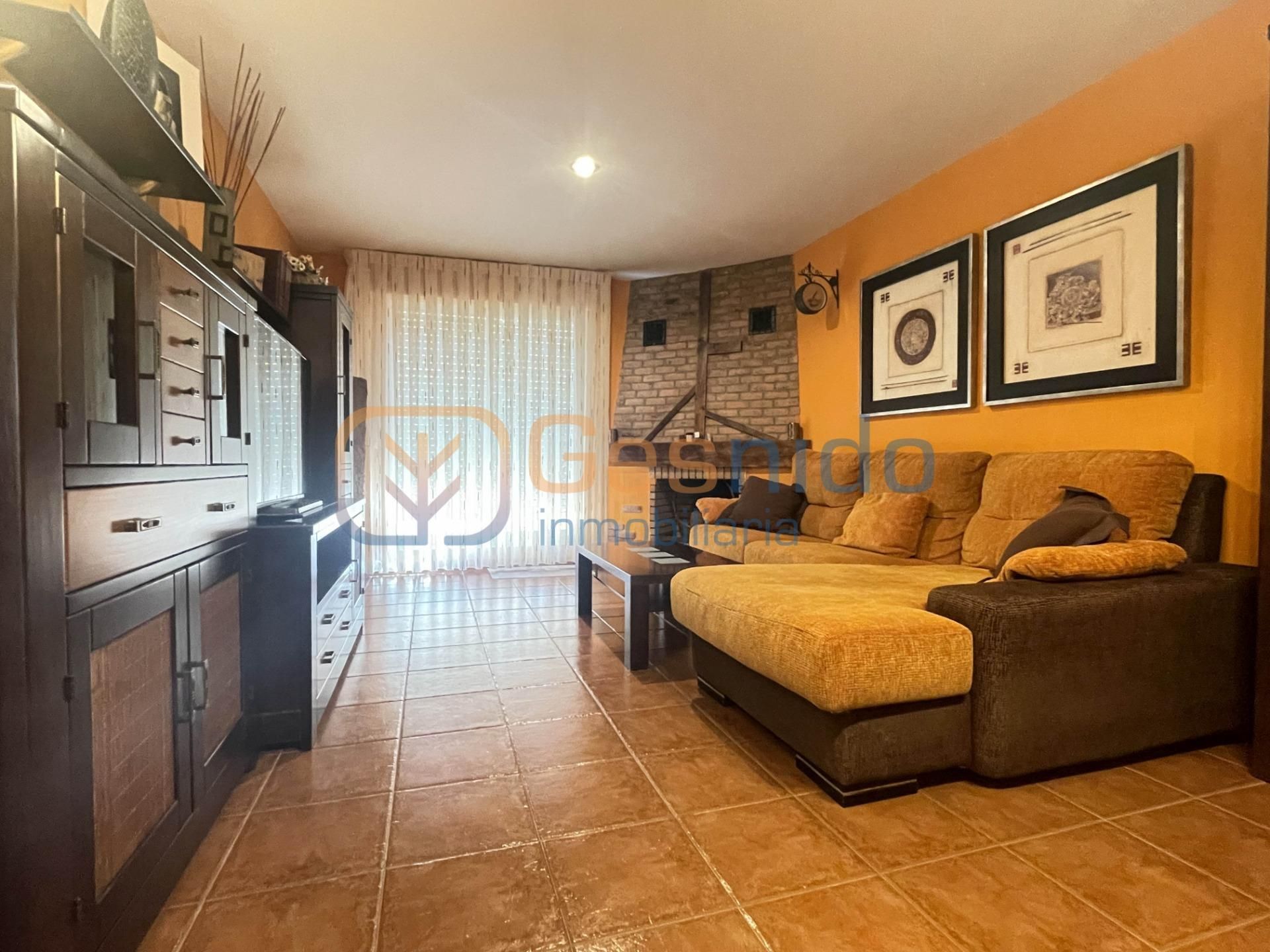 Living room of Single-family semi-detached for sale in Palazuelos de Eresma  with Terrace