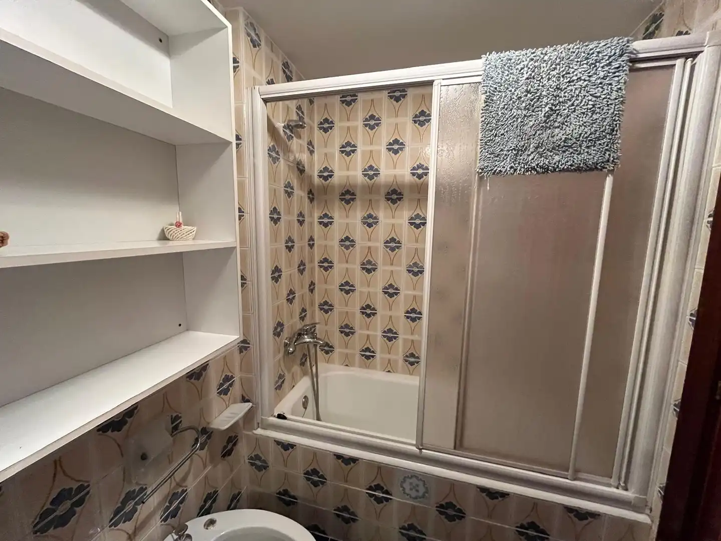 Baño de Apartamento en venta en Gandia con Terraza, Amueblado y Piscina comunitaria