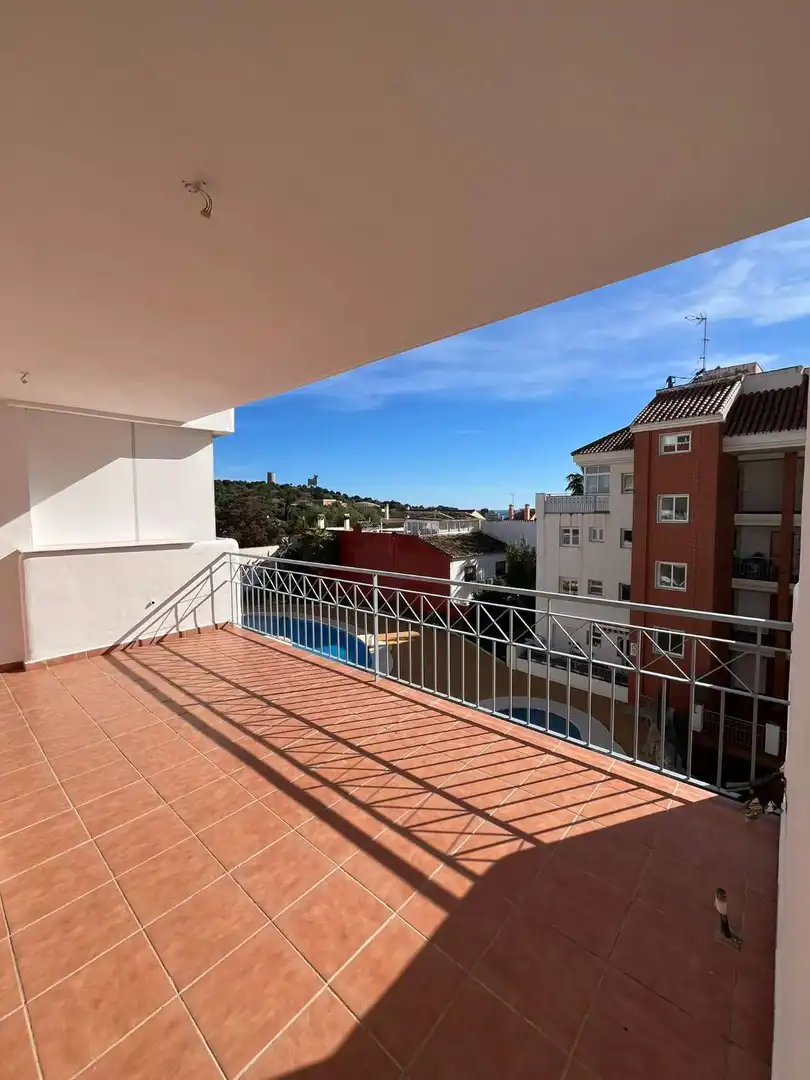 Piso con piscina en venta en Los Pacos