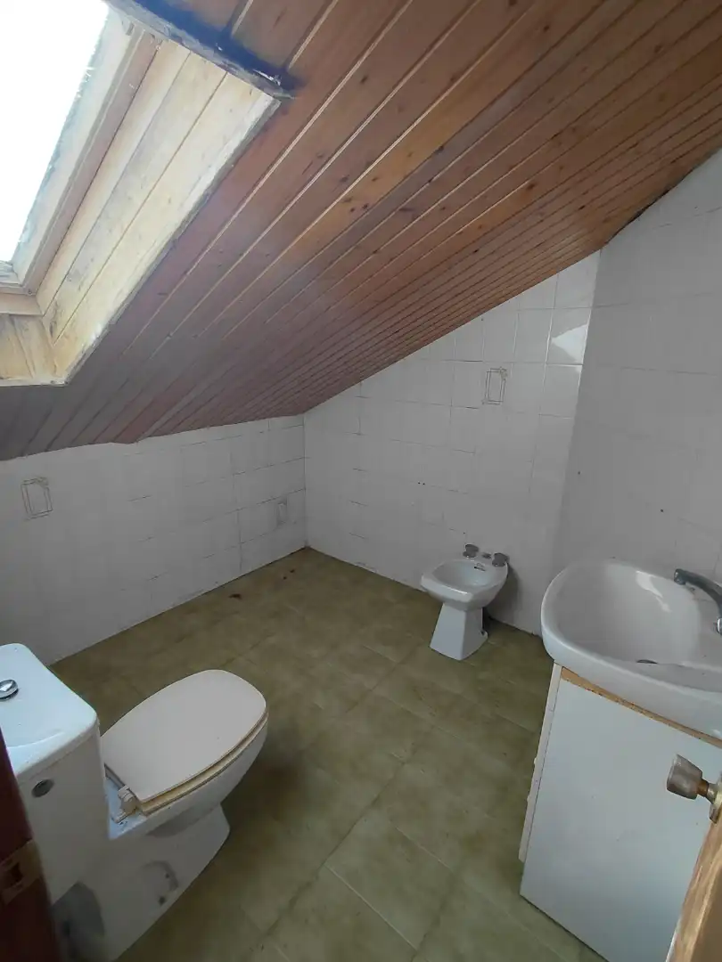 Baño de Casa o chalet en venta en Oleiros con Aire acondicionado, Calefacción y Jardín privado