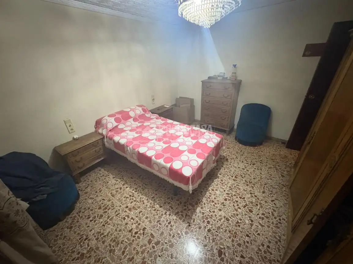 Schlafzimmer von Wohnung zum Verkauf in Burjassot