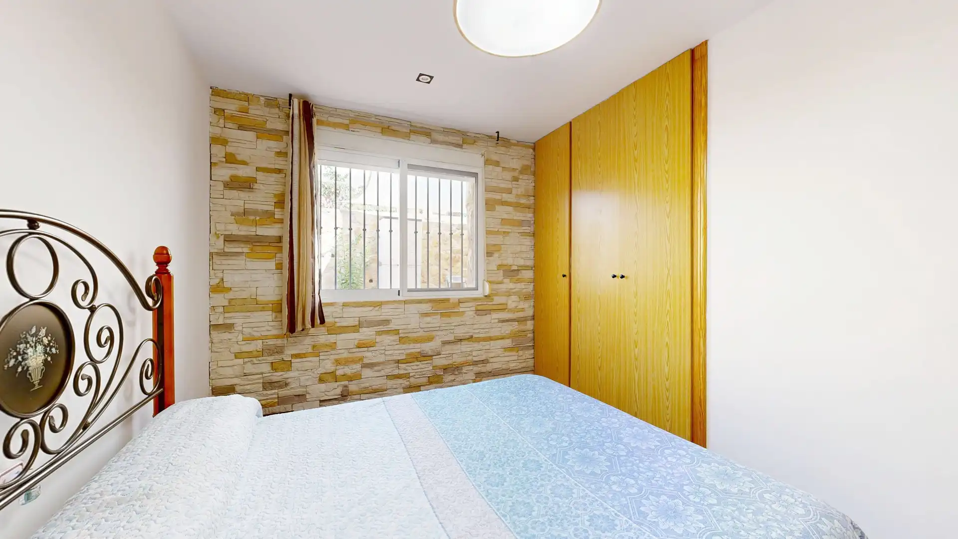 Habitación de Casa o chalet en venta en Torrent con Calefacción, Terraza y Trastero