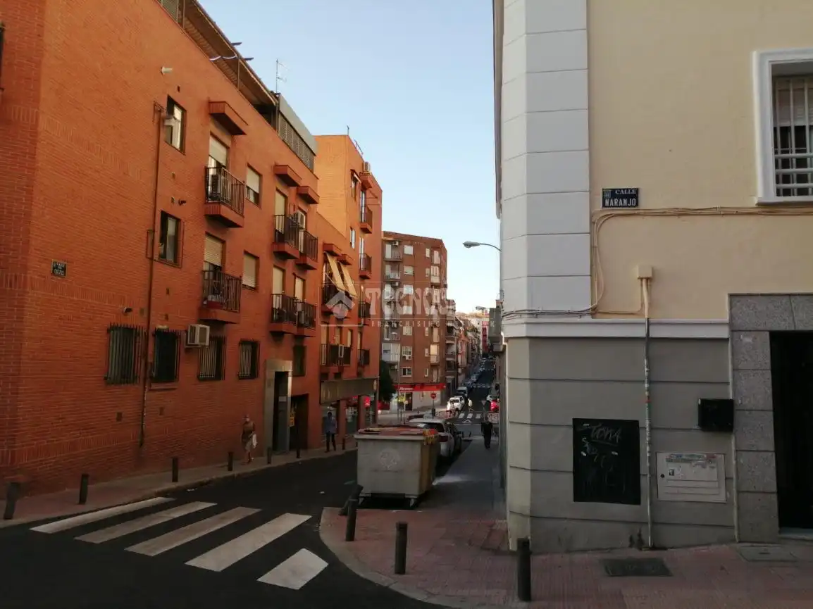 Außenansicht von Gebäude zum Verkauf in Madrid