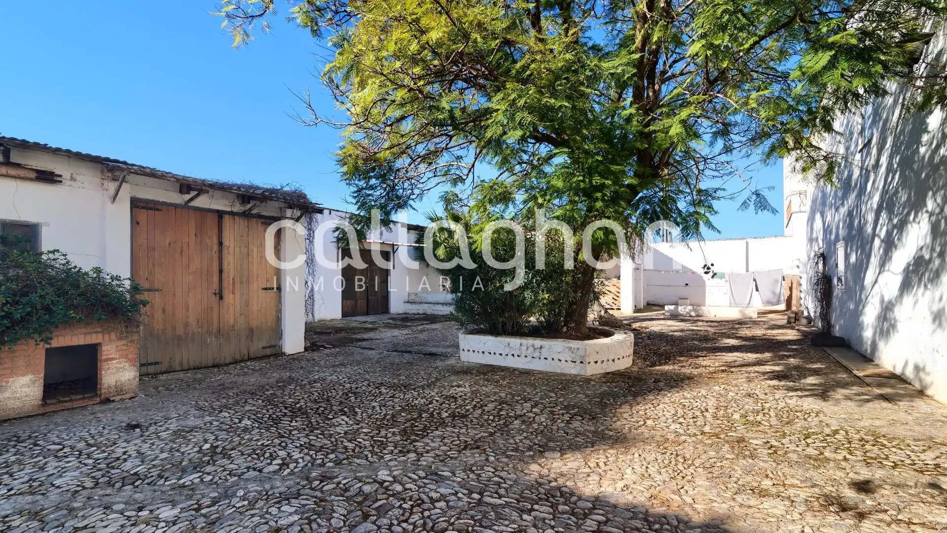 Vista exterior de Casa o xalet en venda en Manises amb Aire condicionat, Calefacció i Jardí privat