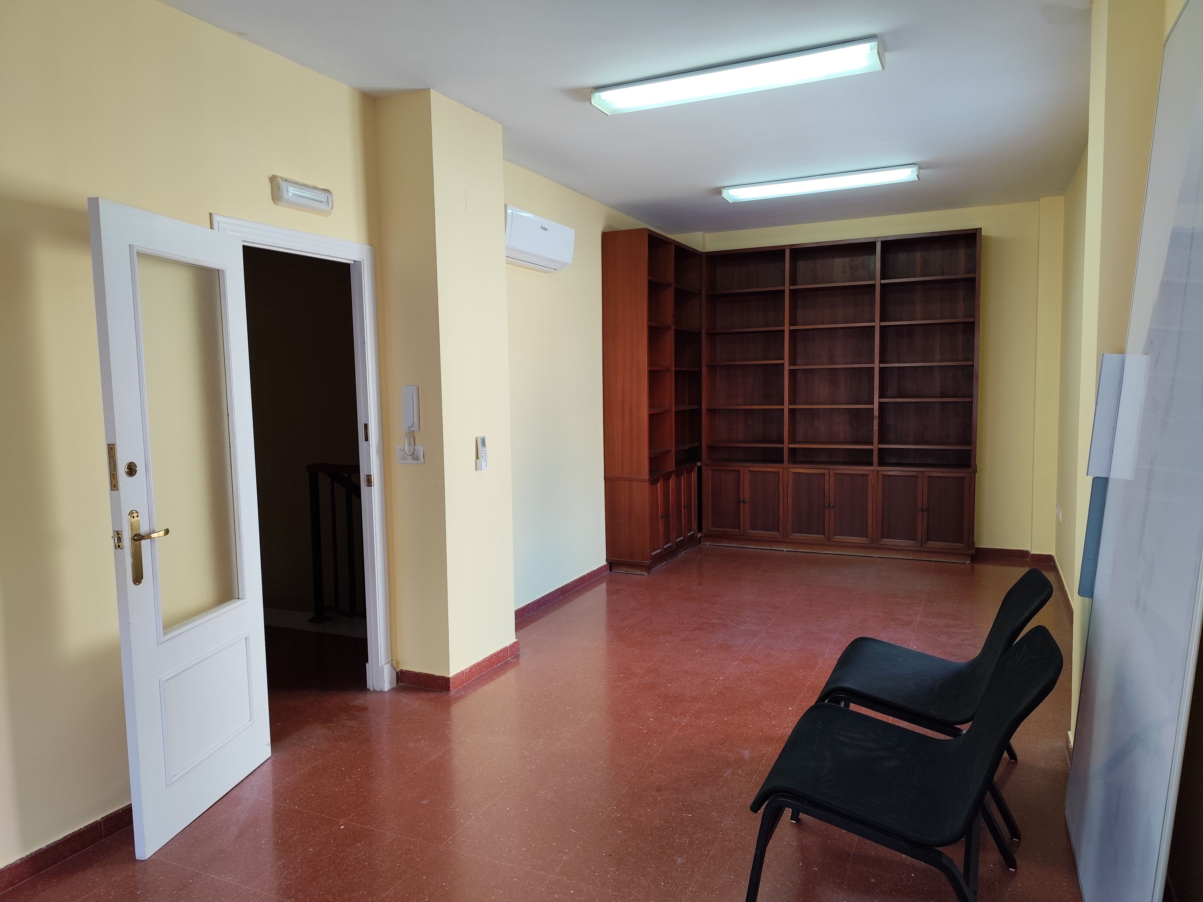 Oficina de lloguer en Sanlúcar de Barrameda amb Calefacció