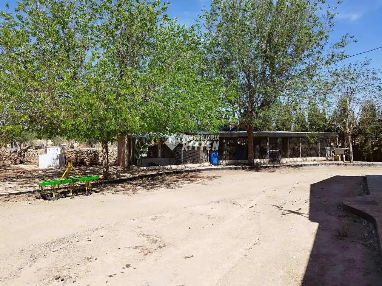 Vista exterior de Finca rústica en venda en Fuente Álamo de Murcia amb Aire condicionat, Jardí privat i Moblat