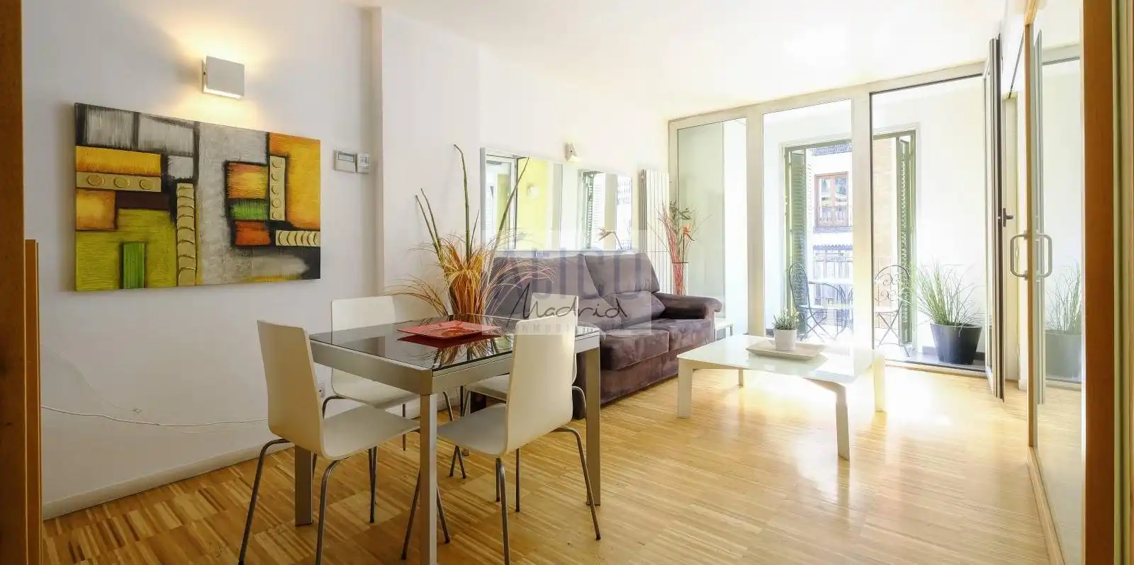 Sala d'estar de Apartament de lloguer en Madrid amb Aire condicionat, Calefacció i Terrassa