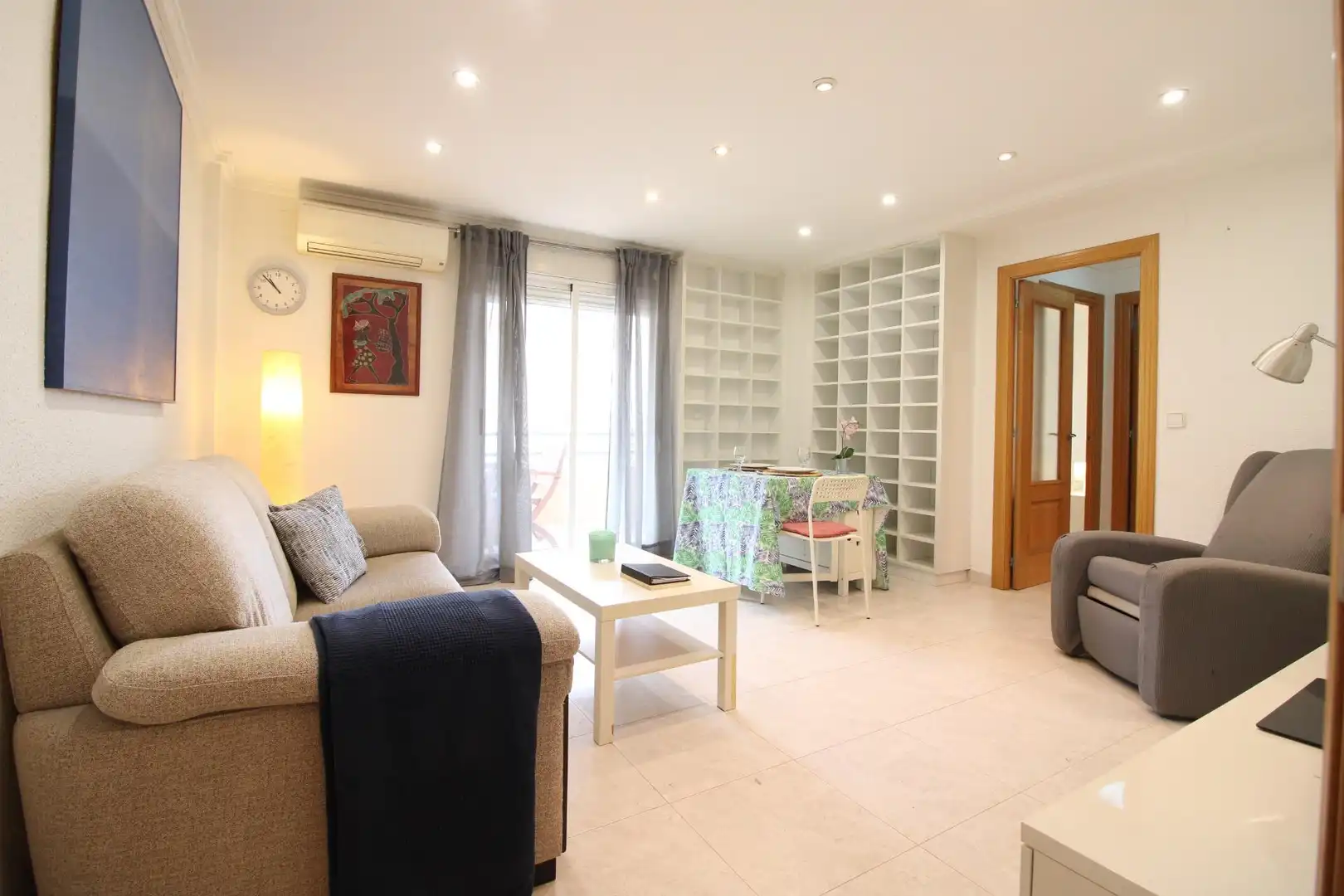 Sala de estar de Piso de alquiler en Valencia con Aire acondicionado, Amueblado y Balcón