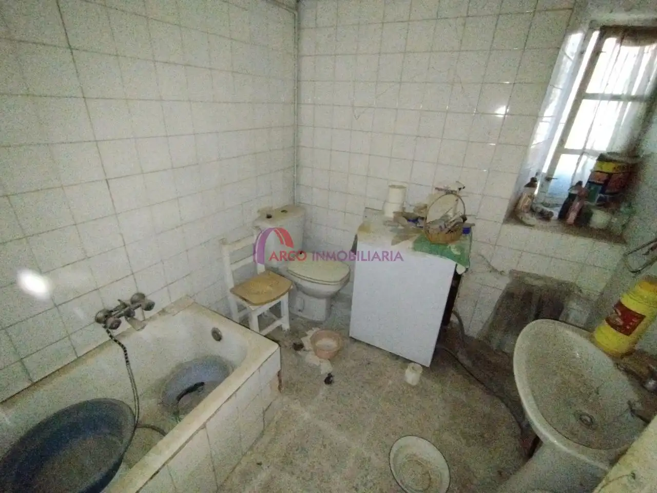 Bany de Casa adosada en venda en Arcos amb Calefacció, Jardí privat i Traster