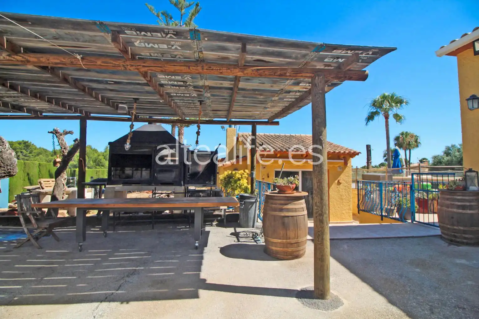 Haus oder Chalet zum Verkauf in Altea mit Klimaanlage, Privatgarten und Terrasse