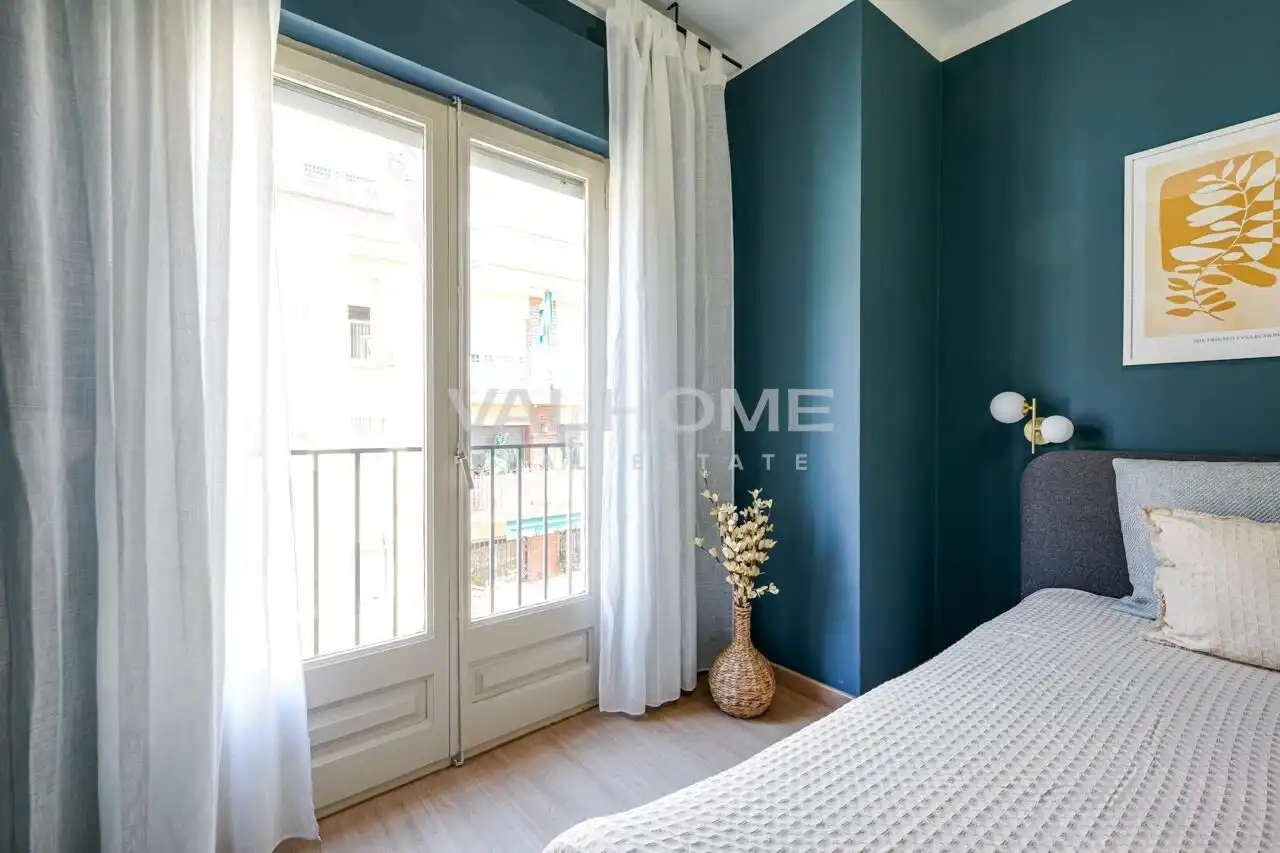 Schlafzimmer von Wohnungen zum Verkauf in Barcelona mit Klimaanlage, Heizung und Balkon