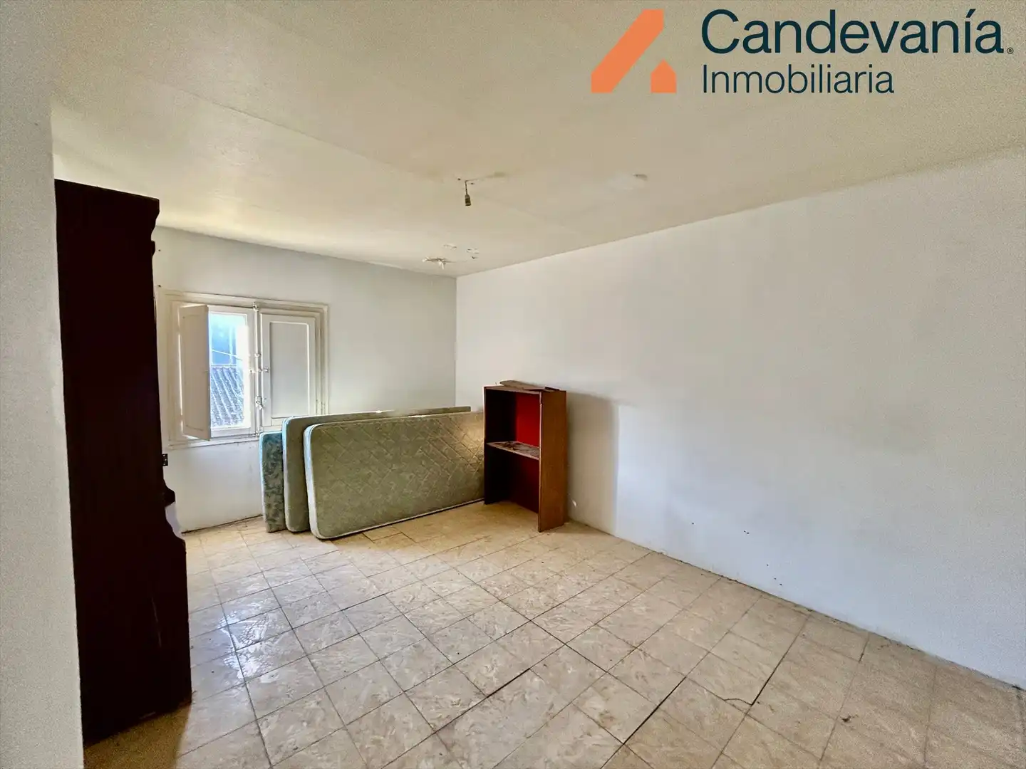 Nave industrial en venta en Zuera