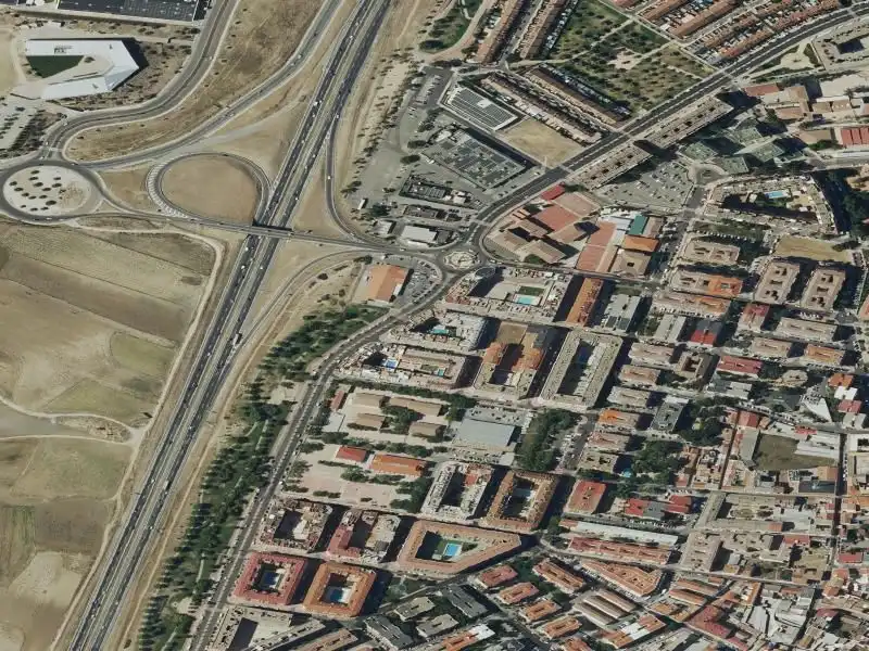 Vista exterior de Piso en venta en Parla