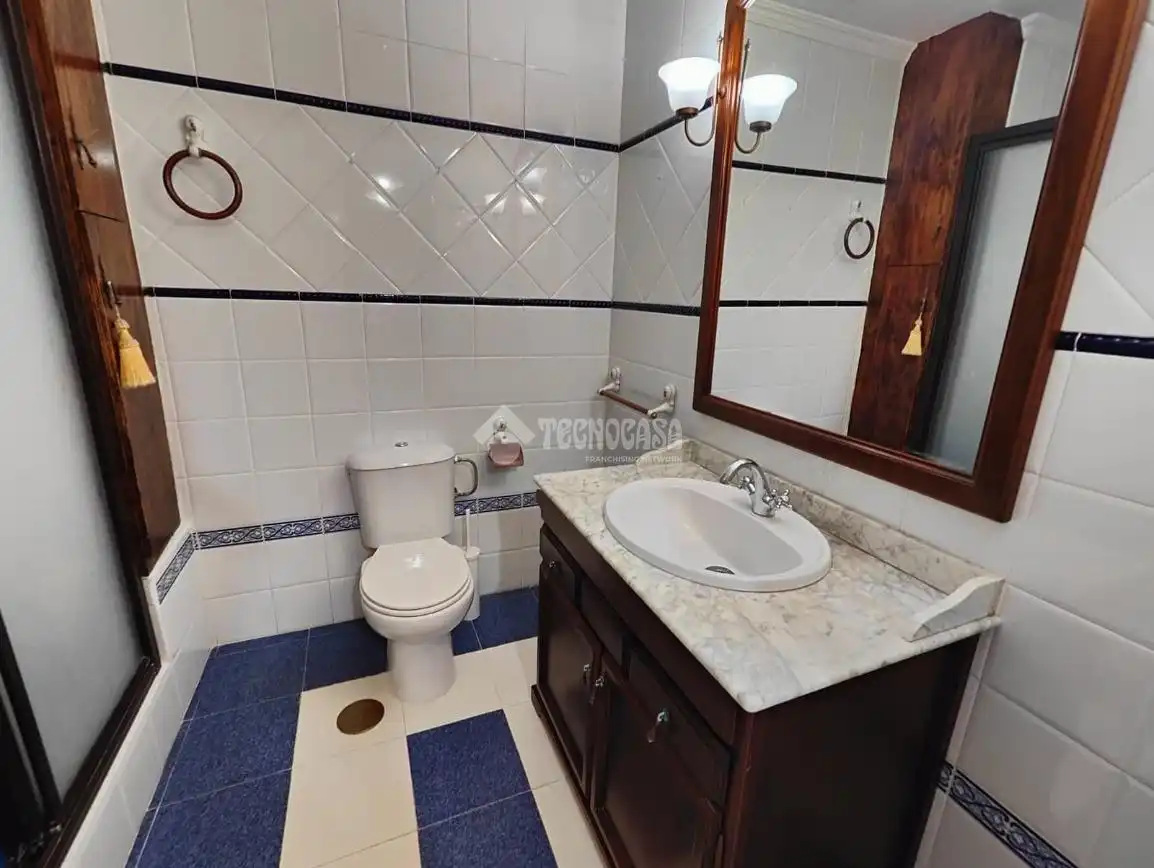 Casa pareada con terraza en venta en Los Palacios y Villafranca, imagen 32