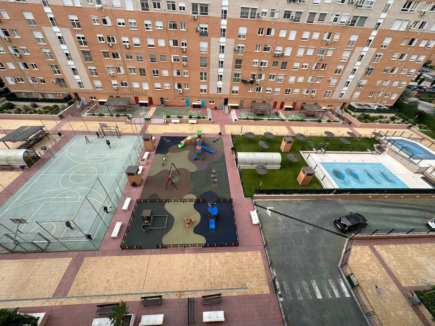 Parkplatz von Wohnung zum Verkauf in Parla mit Klimaanlage, Heizung und Abstellraum