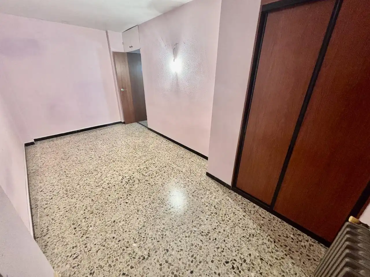 Flat for sale in Zaragoza  with Heating
