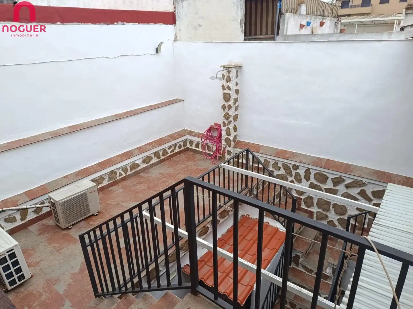Casa adosada en venda en Córdoba amb Aire condicionat, Terrassa i Traster