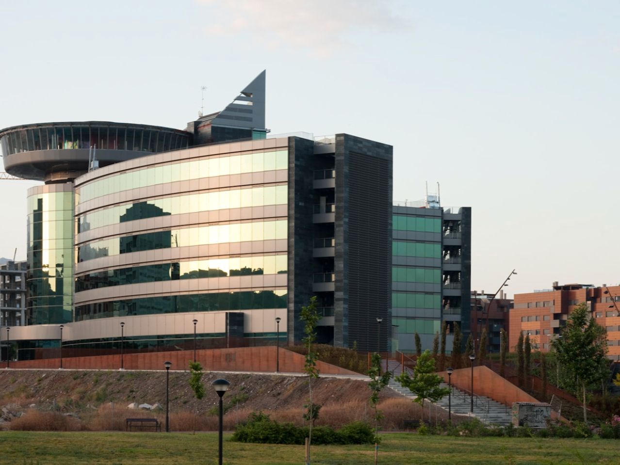 Exterior view of Office for sale in  Granada Capital  with Air Conditioner, Heating and Internet