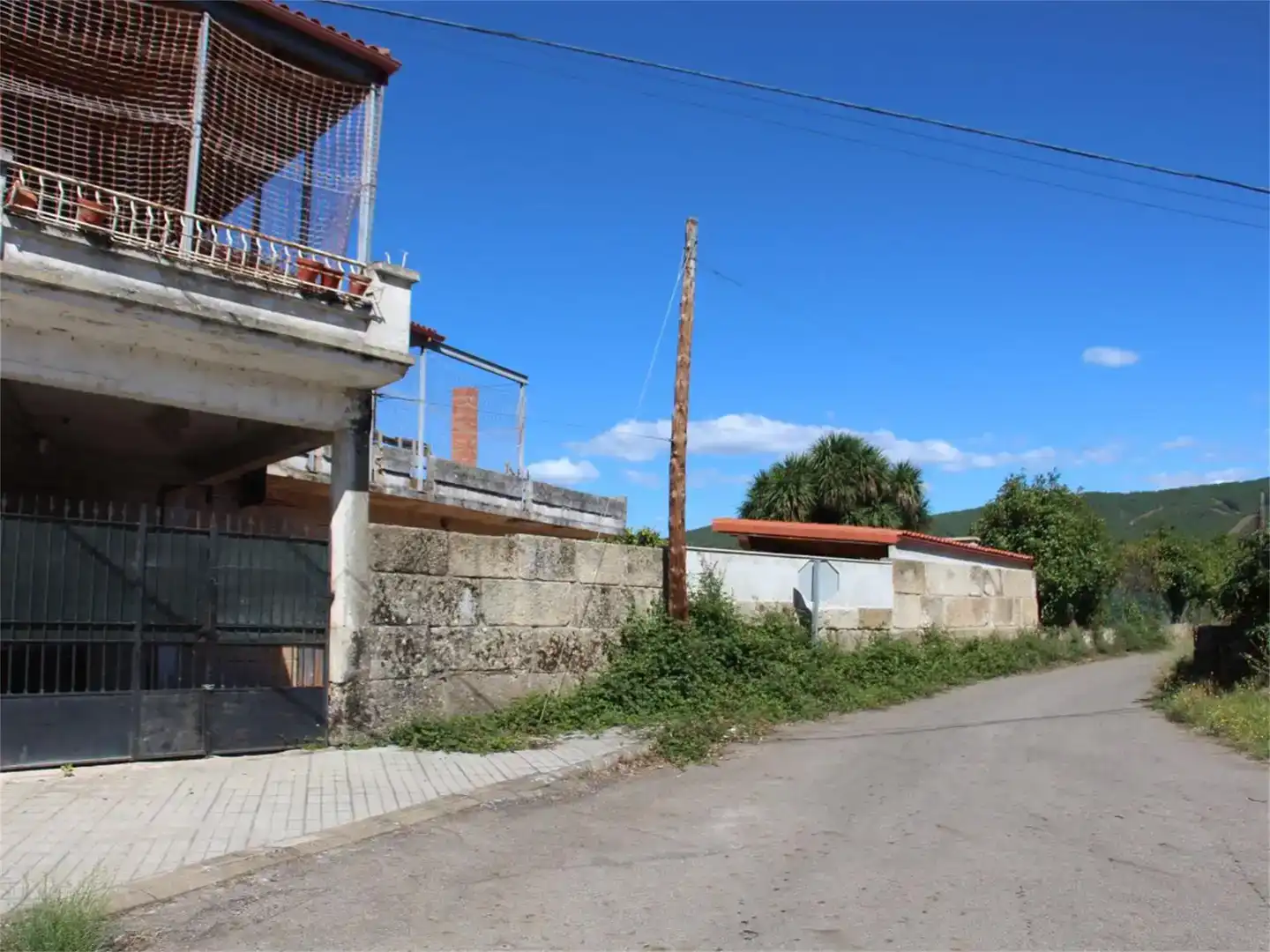Vista exterior de Finca rústica en venda en Monterrei amb Jardí privat, Piscina i Balcó