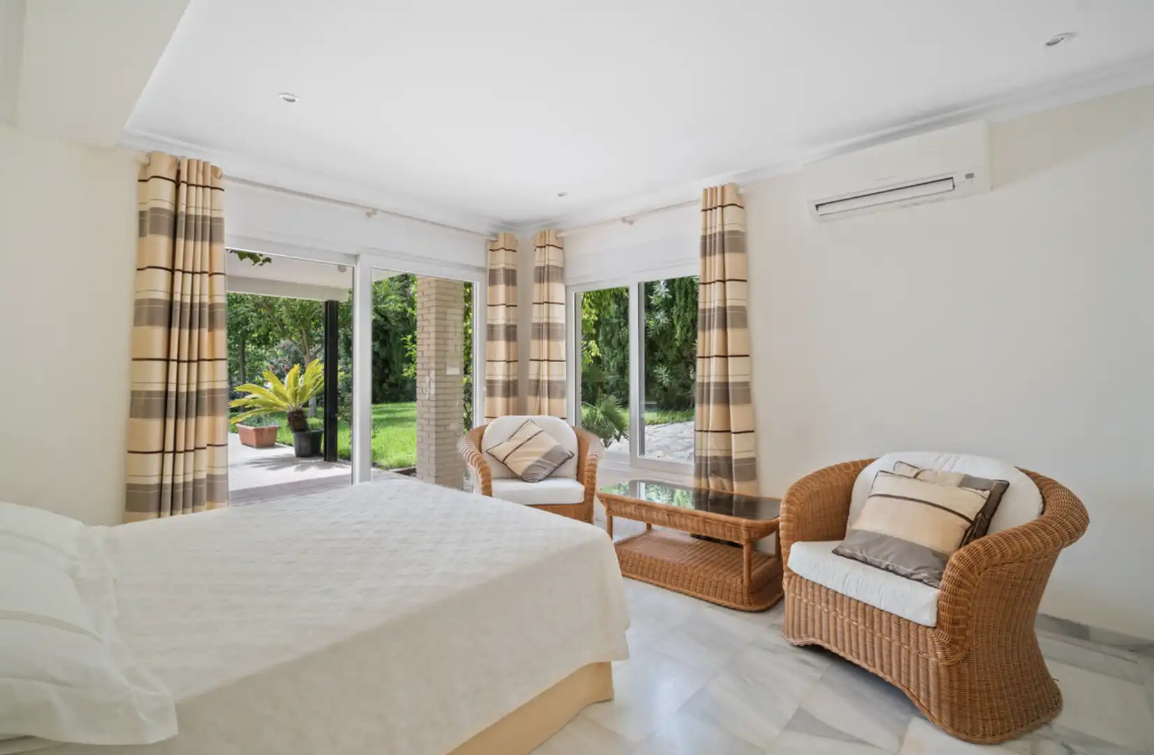 Villa con giardino in vendita a San Pedro de Alcántara, imagen 13