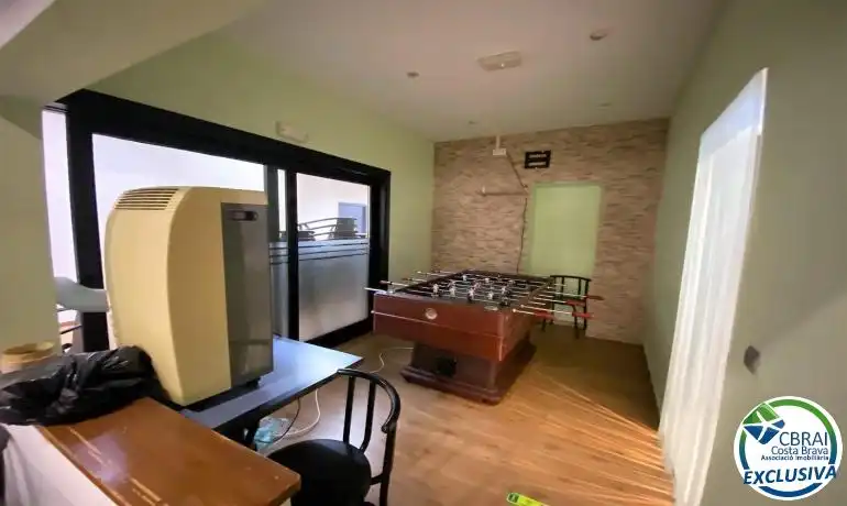 Oficina en venda en Torroella de Montgrí amb Calefacció i Moblat
