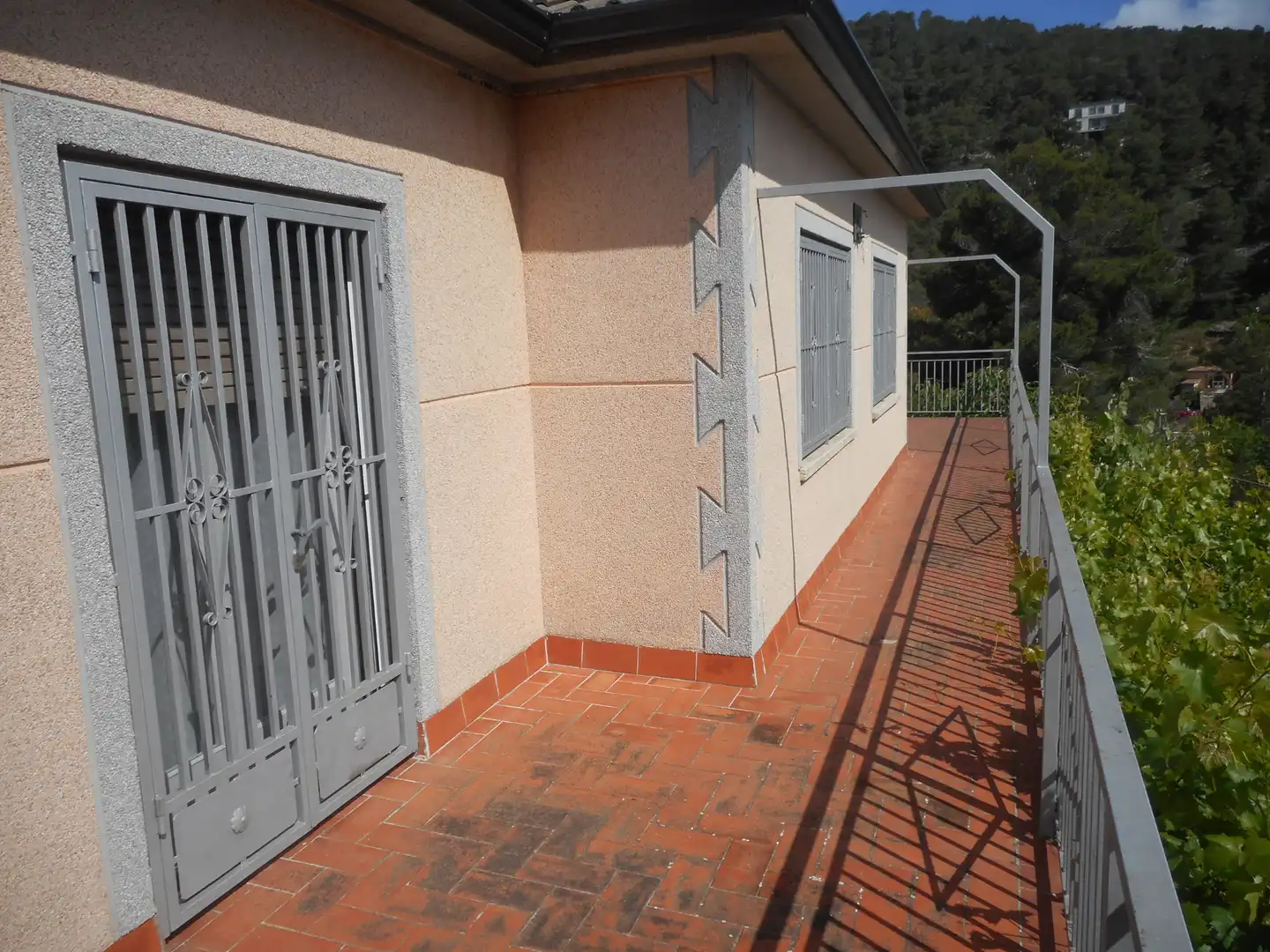 Vista exterior de Casa o xalet en venda en Olesa de Bonesvalls amb Calefacció, Jardí privat i Terrassa