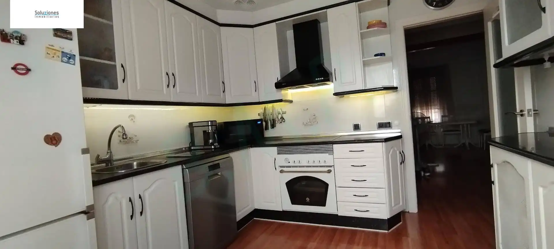 Cocina de Casa adosada en venta en Albacete con Aire acondicionado, Calefacción y Terraza