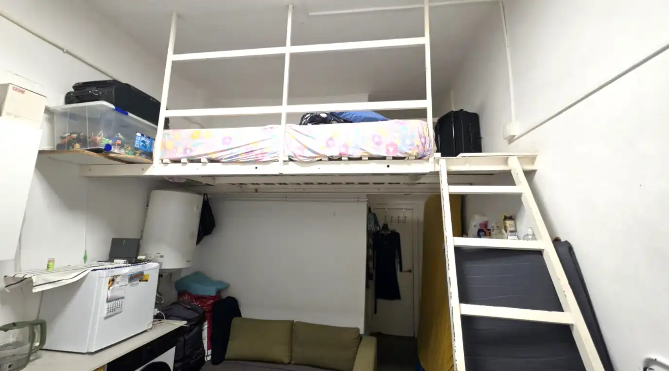 Habitación de Estudio en venta en Barcelona con Parquet y Amueblado