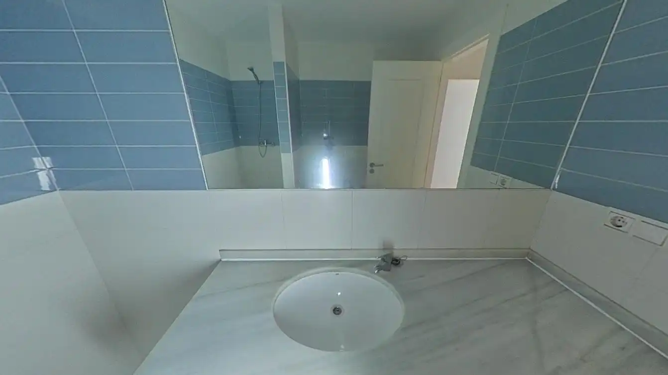 Bathroom of Flat for sale in Benidorm  with Swimming Pool