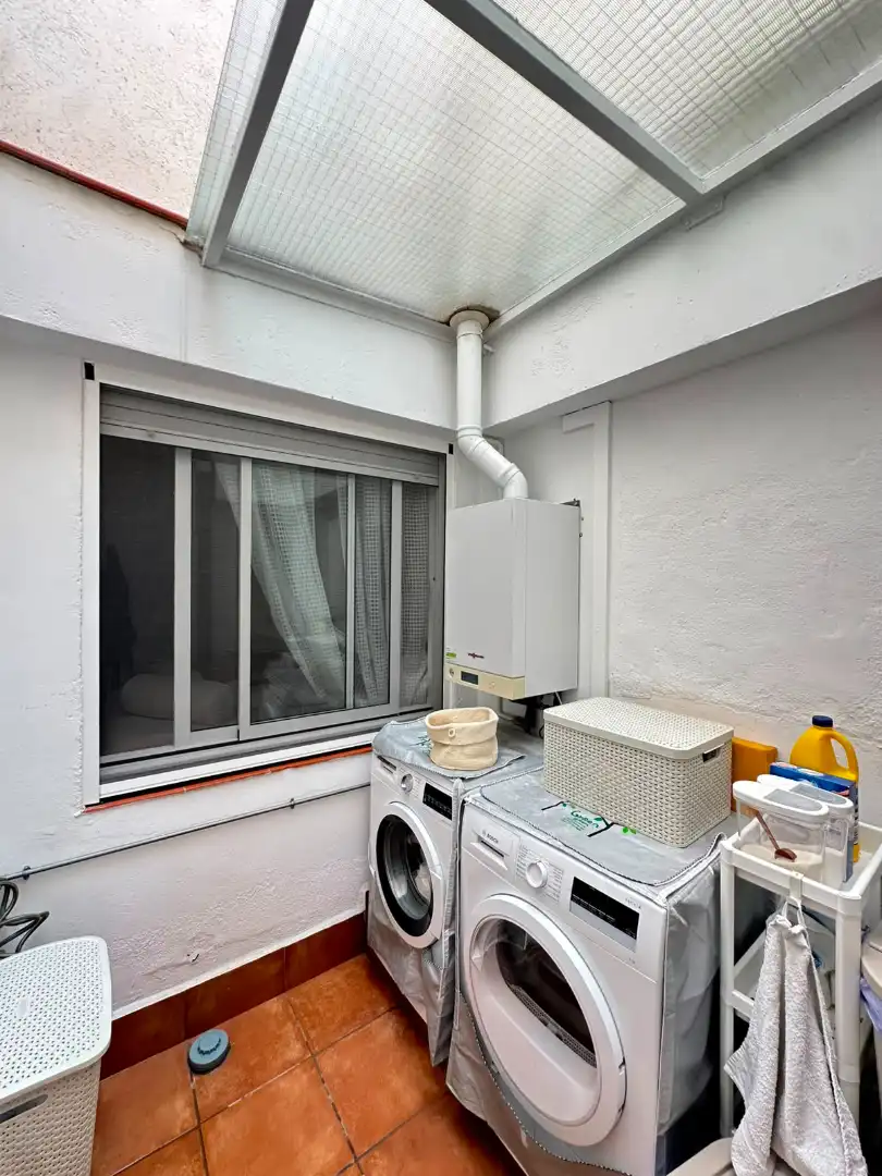 Balcony of Ground floor for sale in Badalona  with Air Conditioner, Heating and Terrace