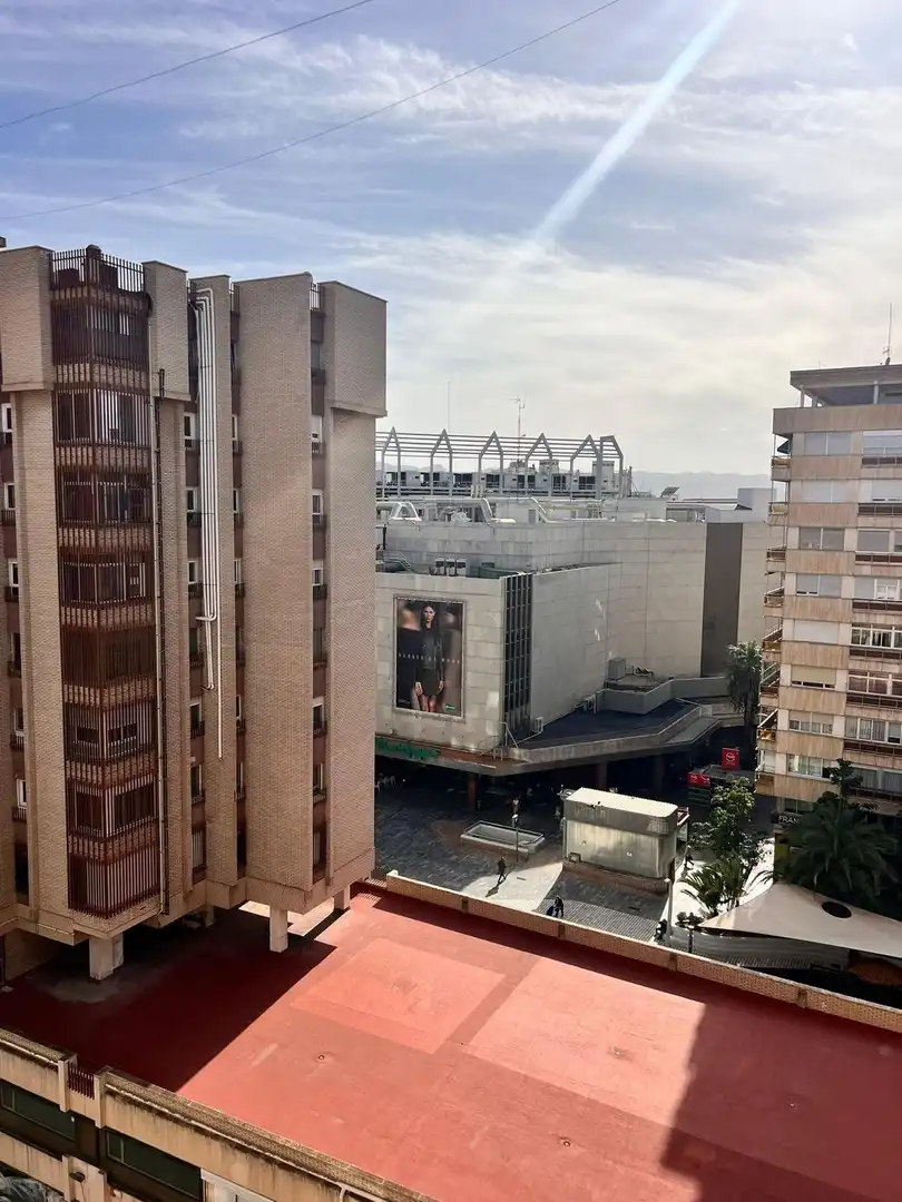 Außenansicht von Wohnung zur untervermieten in Murcia mit Klimaanlage, Heizung und Möbliert