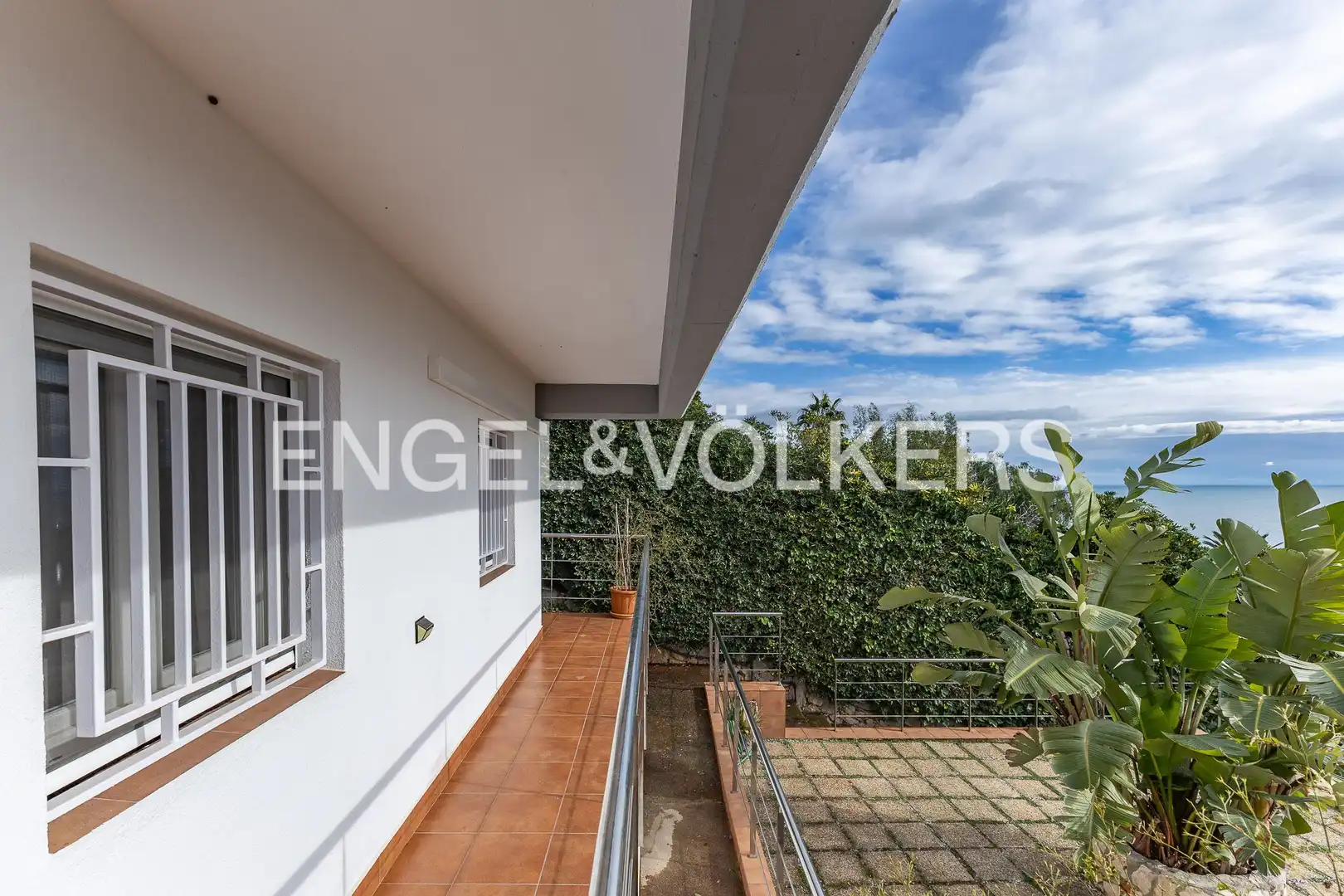 Vista exterior de Casa o xalet en venda en Sitges amb Aire condicionat, Calefacció i Jardí privat
