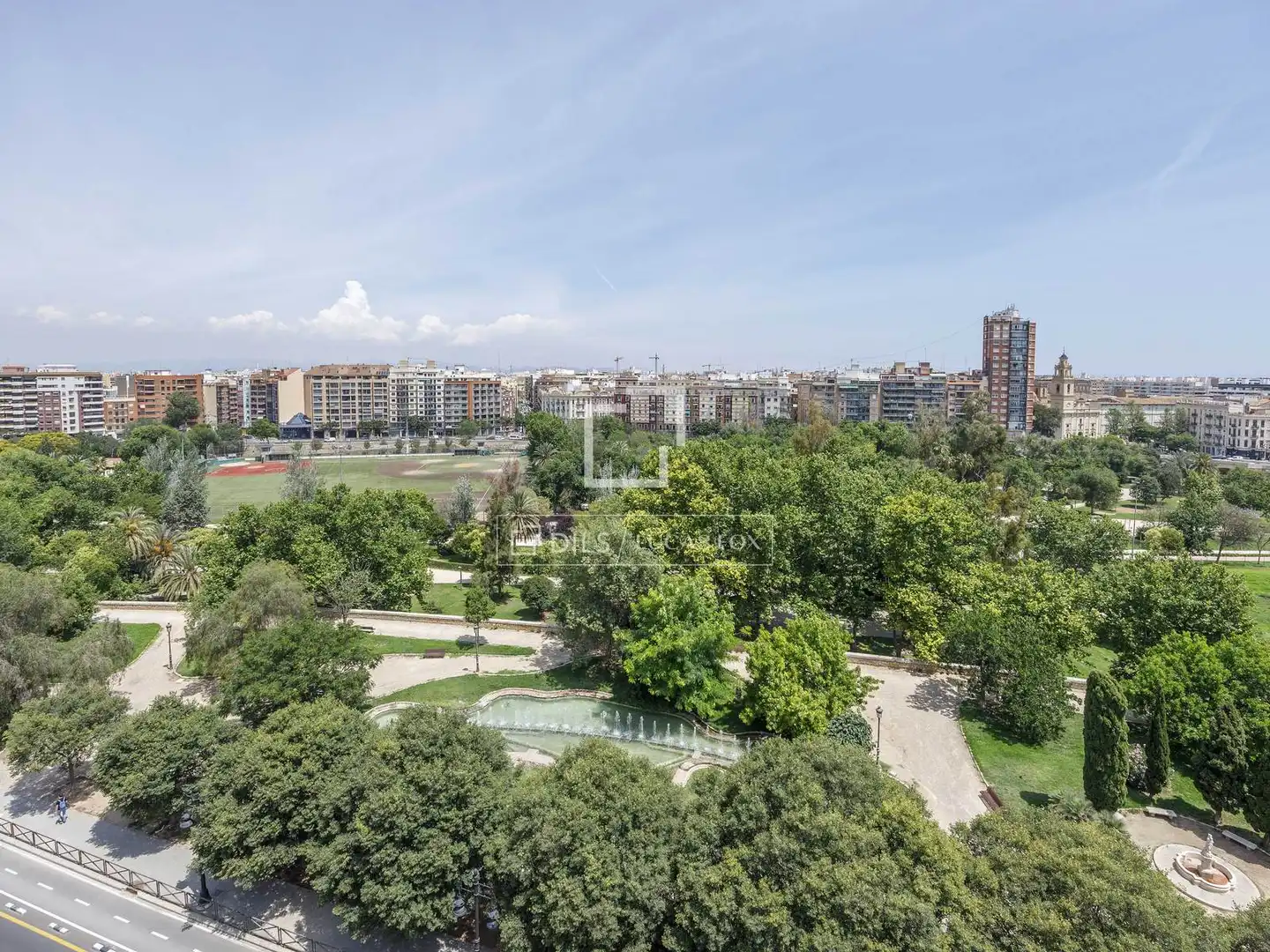 Attic for rent in Valencia  with Air Conditioner, Heating and Parquet flooring
