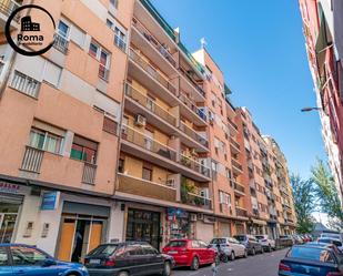 Exterior view of Flat for sale in  Granada Capital  with Terrace and Balcony