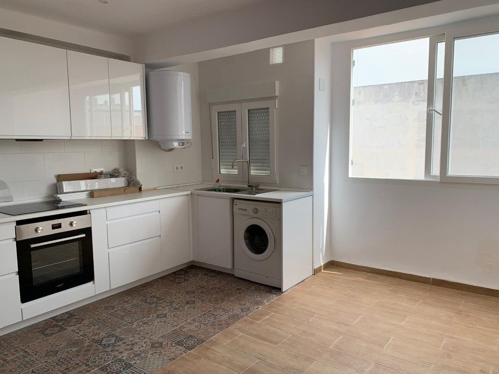Kitchen of Flat for sale in  Valencia Capital  with Air Conditioner